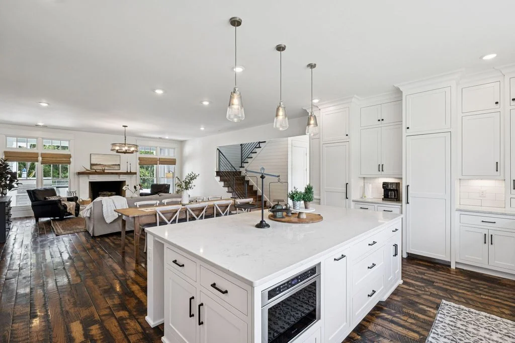 Extraordinary Modern Farmhouse at 2650 Finley Ridge Rd Spans 44.85 Acres—Listed for 7777777 13