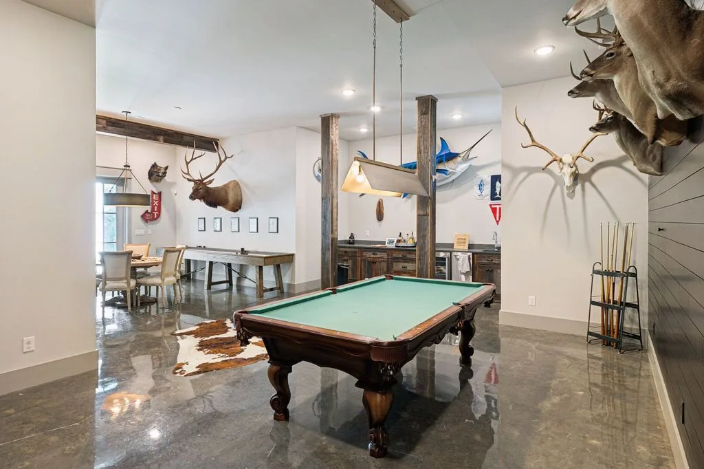 Extraordinary Modern Farmhouse at 2650 Finley Ridge Rd Spans 44.85 Acres—Listed for 7777777 15