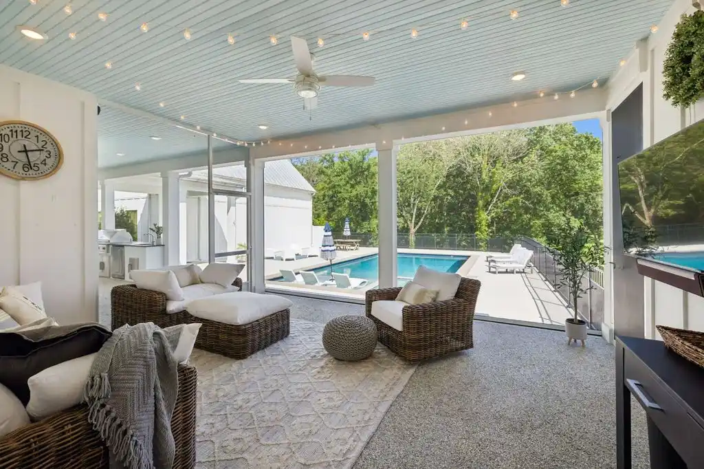 Extraordinary Modern Farmhouse at 2650 Finley Ridge Rd Spans 44.85 Acres—Listed for 7777777 16