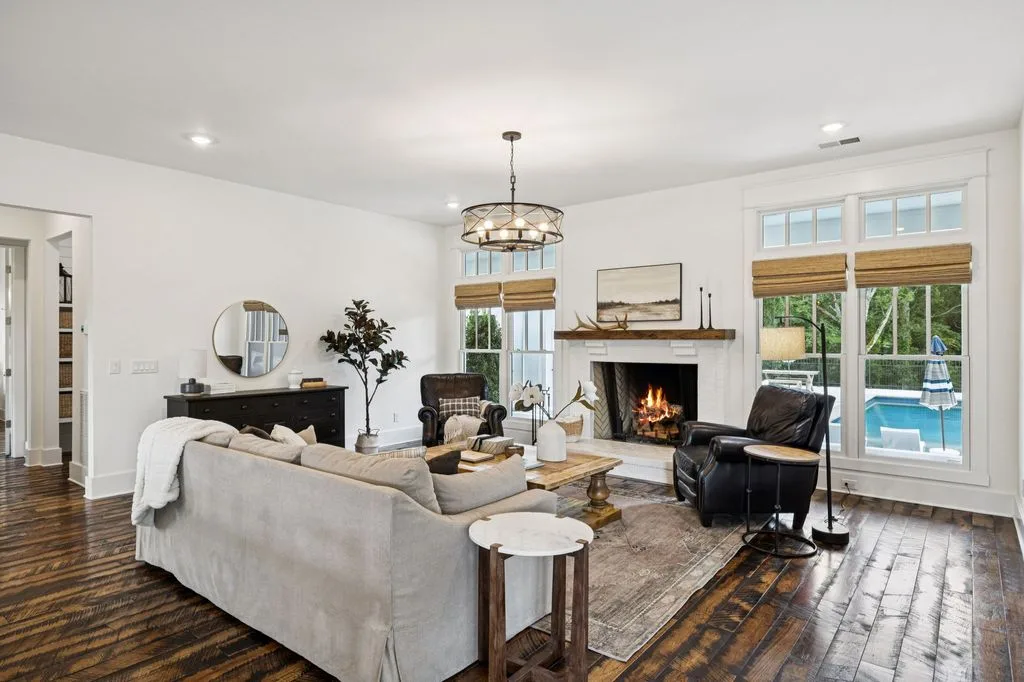 Extraordinary Modern Farmhouse at 2650 Finley Ridge Rd Spans 44.85 Acres—Listed for 7777777 9