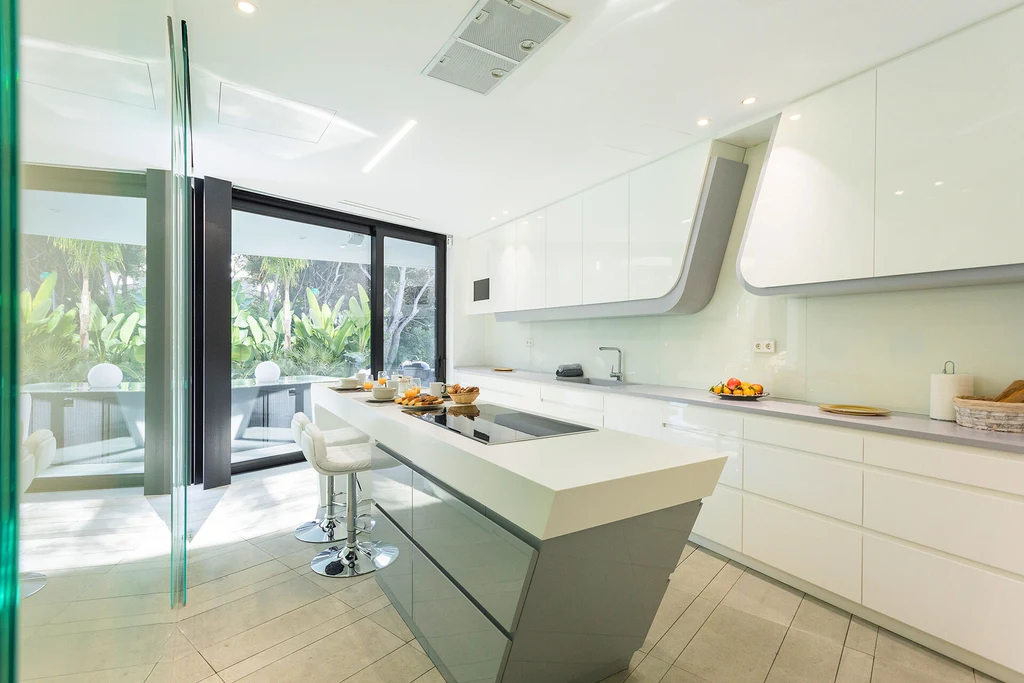 House in Costa Brava by A-cero Architects, Curves and Light Define This Sculptural House