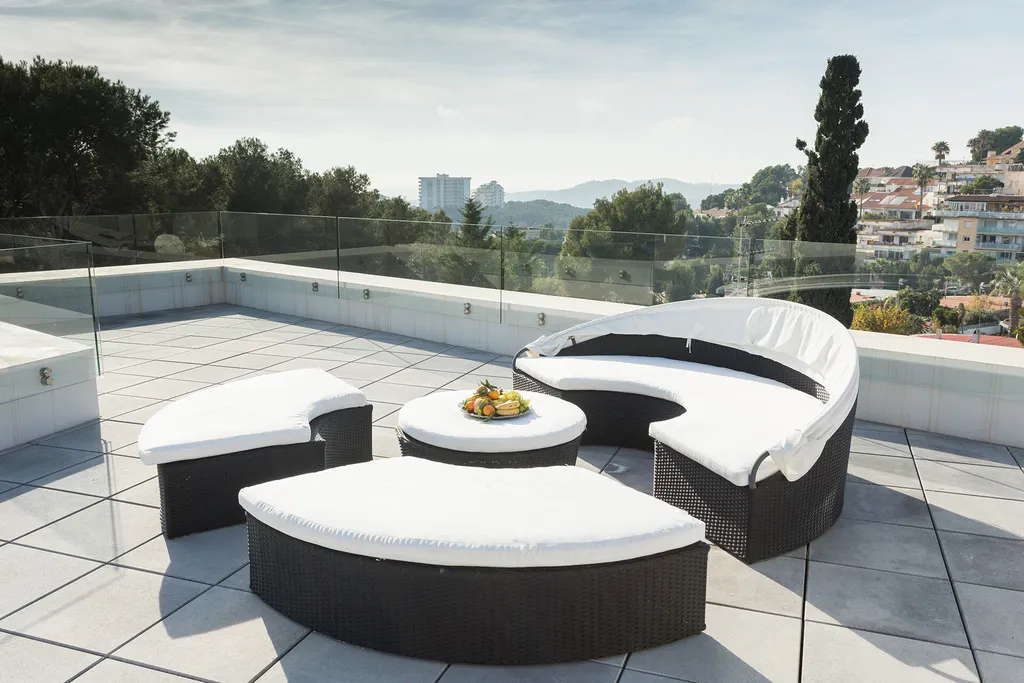 House in Costa Brava by A-cero Architects, Curves and Light Define This Sculptural House