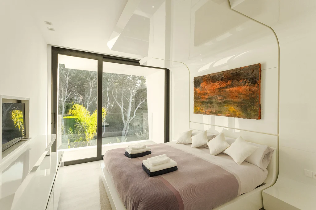 House in Costa Brava by A-cero Architects, Curves and Light Define This Sculptural House
