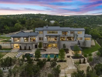 Private Warm Modern Sanctuary with Panoramic Views in Texas Listed for $13,995,000 1 Prestigious 4816 Pecan Chase Modern Retreat with Awe Inspiring Views Listed at 14995000 1
