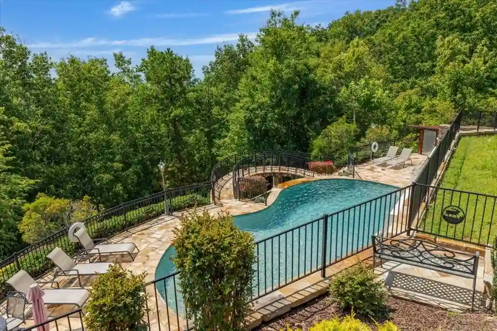 Luxury British Columbian Cedar Log Retreat in Georgia Hits the Market at $5.67 Million 28 373 Rising Star Ln Stunning British Columbian Cedar Log Estate in Georgia Listed for 5.67 Million 10