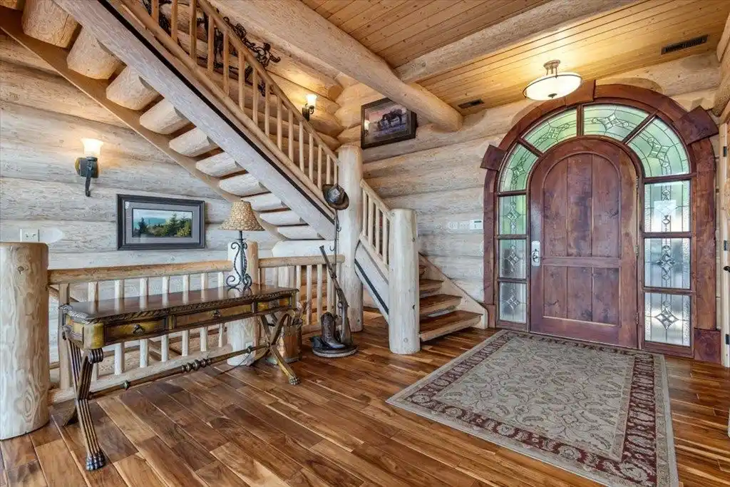 Luxury British Columbian Cedar Log Retreat in Georgia Hits the Market at $5.67 Million 12 373 Rising Star Ln Stunning British Columbian Cedar Log Estate in Georgia Listed for 5.67 Million 11