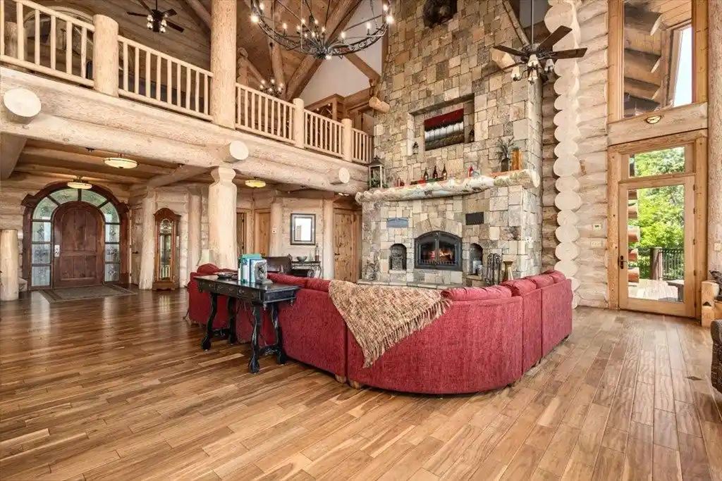 Luxury British Columbian Cedar Log Retreat in Georgia Hits the Market at $5.67 Million 14 373 Rising Star Ln Stunning British Columbian Cedar Log Estate in Georgia Listed for 5.67 Million 13