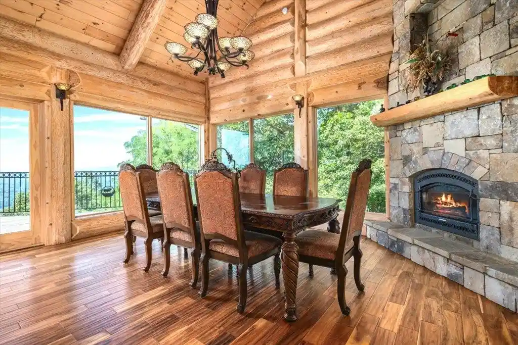 Luxury British Columbian Cedar Log Retreat in Georgia Hits the Market at $5.67 Million 22 373 Rising Star Ln Stunning British Columbian Cedar Log Estate in Georgia Listed for 5.67 Million 18