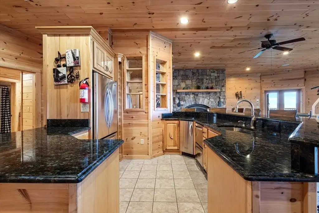 Luxury British Columbian Cedar Log Retreat in Georgia Hits the Market at $5.67 Million 17 373 Rising Star Ln Stunning British Columbian Cedar Log Estate in Georgia Listed for 5.67 Million 23