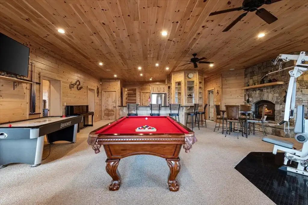 Luxury British Columbian Cedar Log Retreat in Georgia Hits the Market at $5.67 Million 18 373 Rising Star Ln Stunning British Columbian Cedar Log Estate in Georgia Listed for 5.67 Million 24