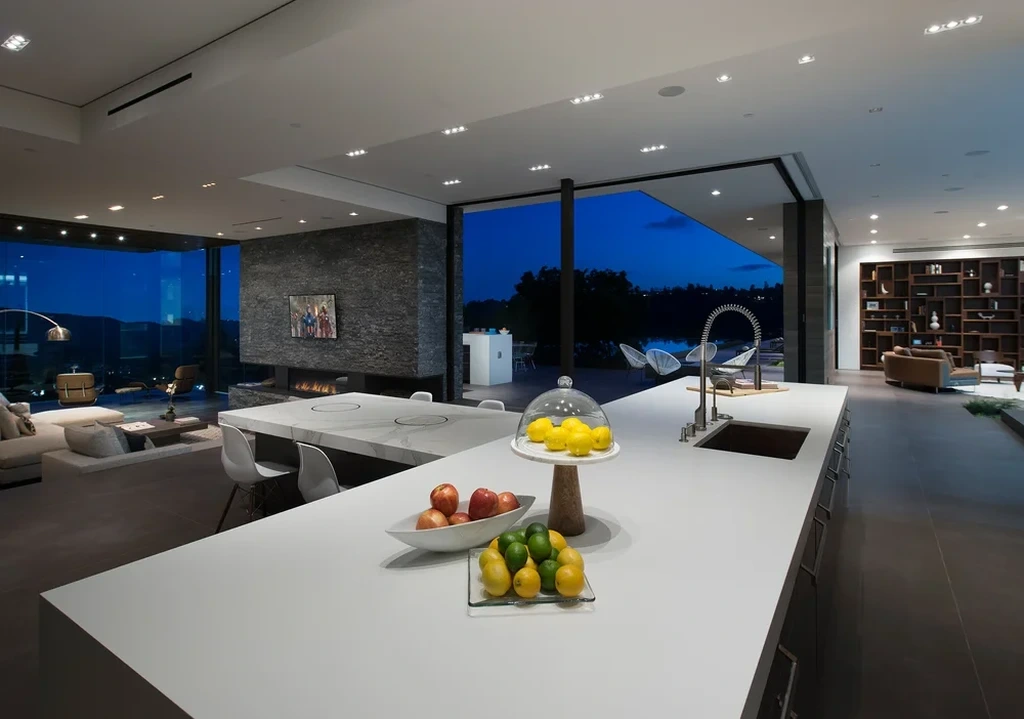 Benedict Canyon 2016 by Whipple Russell Architects a Beverly Hills Home Designed for Outdoor Living and Artful Entertaining 8