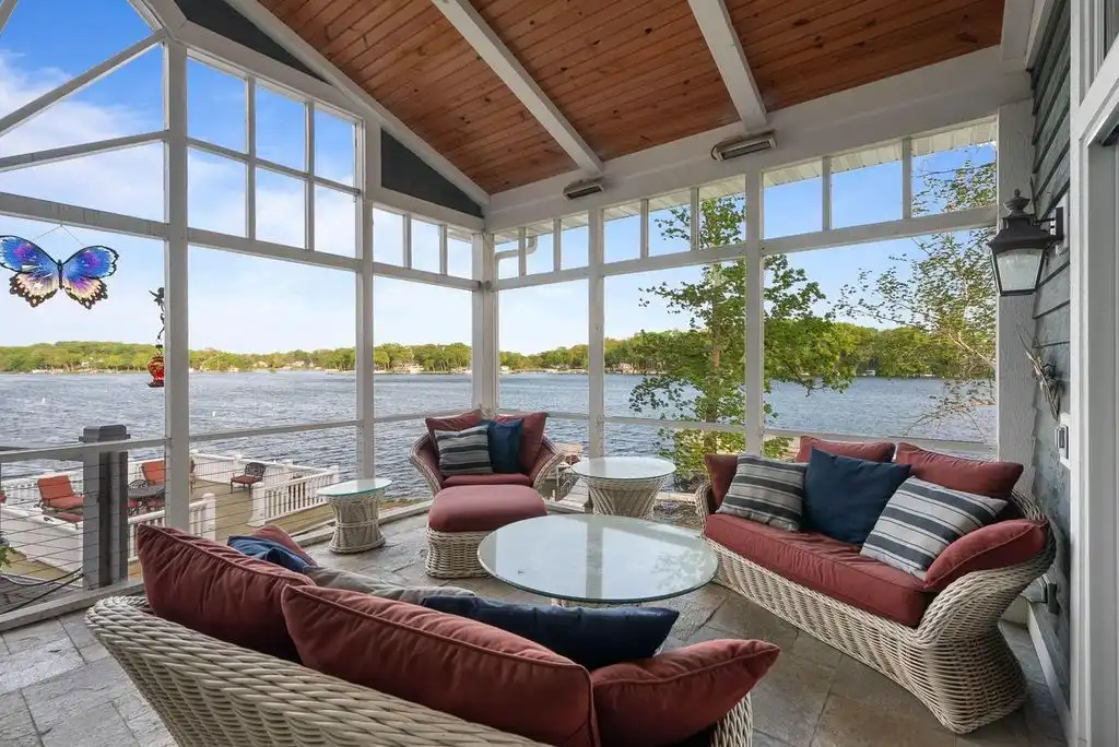 Breathtaking Lakefront Luxury W5539 Oak Park Road Estate on Middle Lake Listed at 4 14