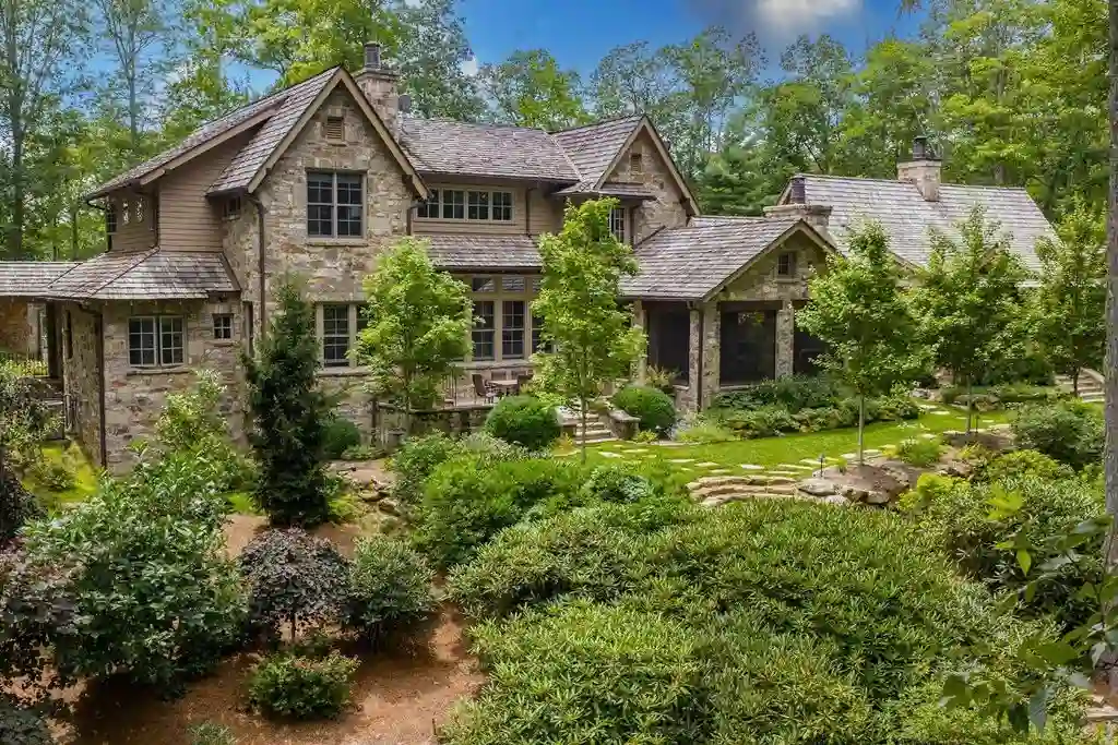 Breathtaking Mountaintop Retreat at 2071 High Mountain Drive Captures Countryside Elegance 1