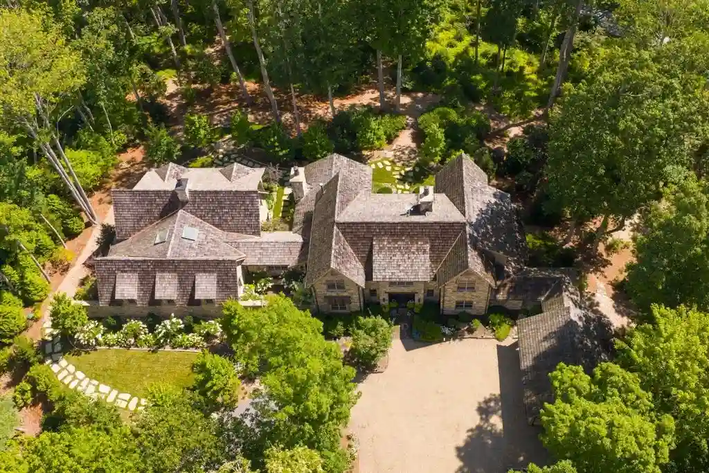 Breathtaking Mountaintop Retreat at 2071 High Mountain Drive Captures Countryside Elegance 16