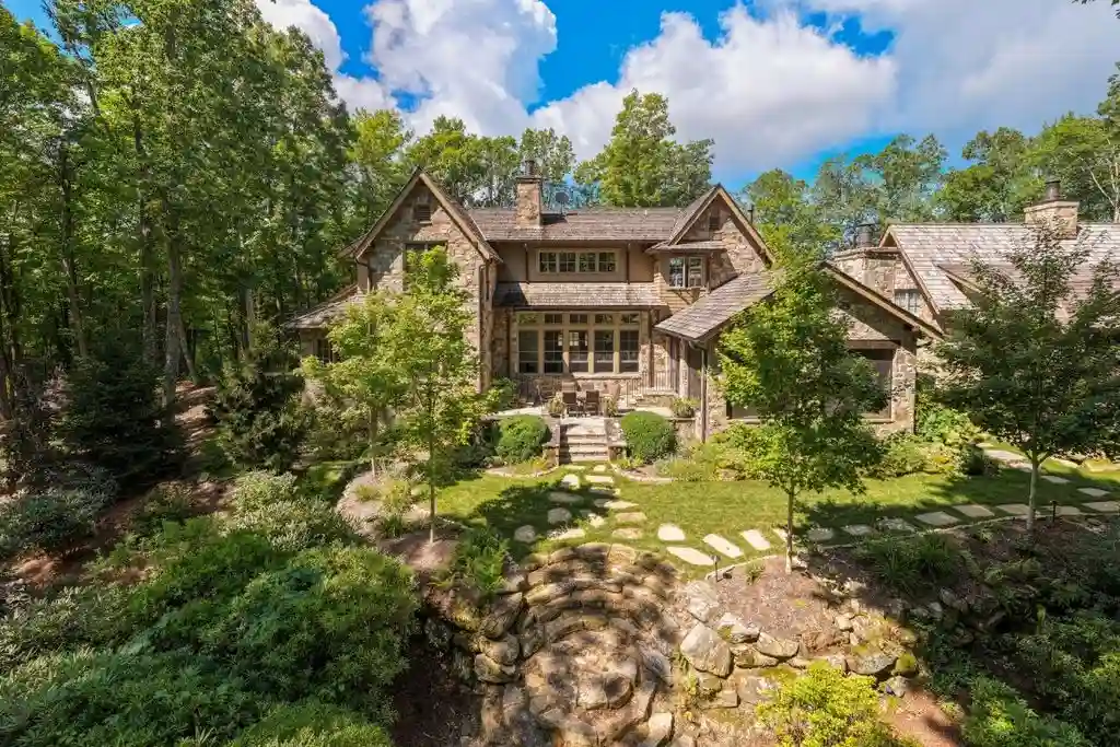 Breathtaking Mountaintop Retreat at 2071 High Mountain Drive Captures Countryside Elegance 17