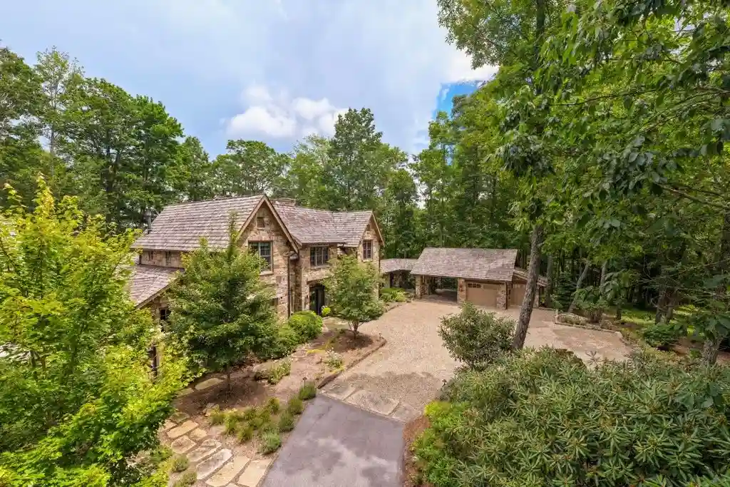 Breathtaking Mountaintop Retreat at 2071 High Mountain Drive Captures Countryside Elegance 19