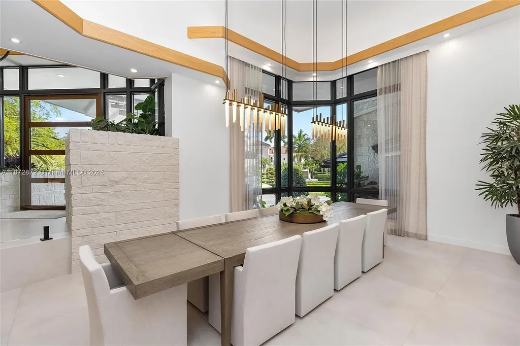 2965 Surrey Ln Weston FL – $11M waterfront luxury home for sale with modern design, spacious interiors, and prime Weston real estate location