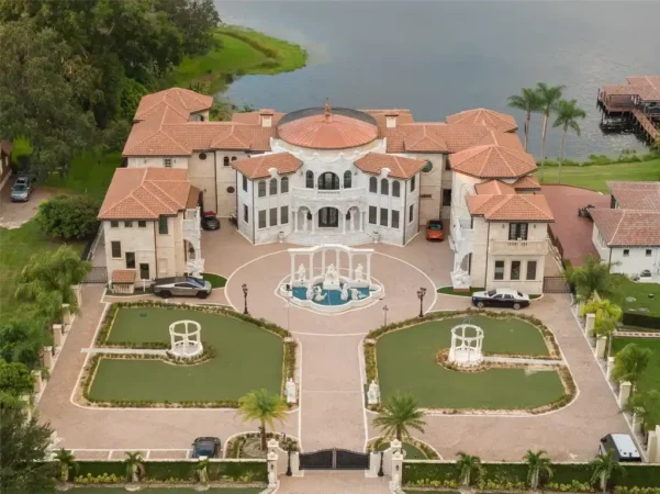 $5,900,000 Windermere Lakefront Estate Delivers Unmatched Elegance and Ultimate Luxury Living
