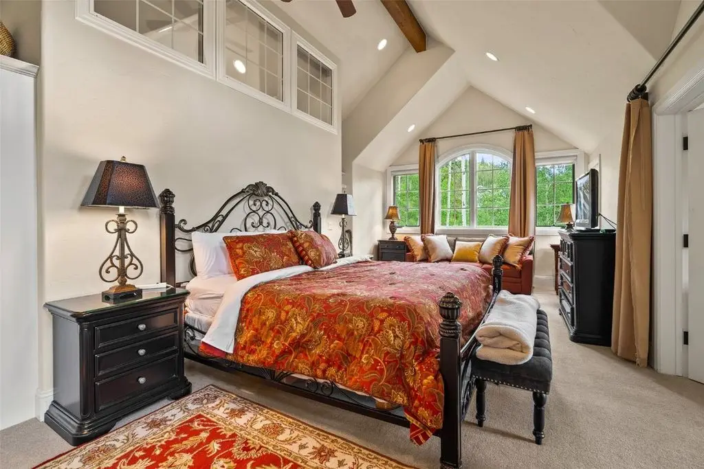 Majestic Colorado Living 94 Sunbeam Dr Offers Secluded Luxury and Mountain Beauty for 6.2 Million 12