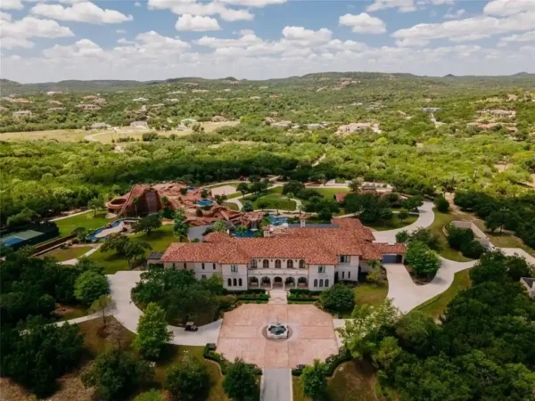 Exquisite Texas Luxury: Iconic and Secure Country Estate Asking $11,000,000