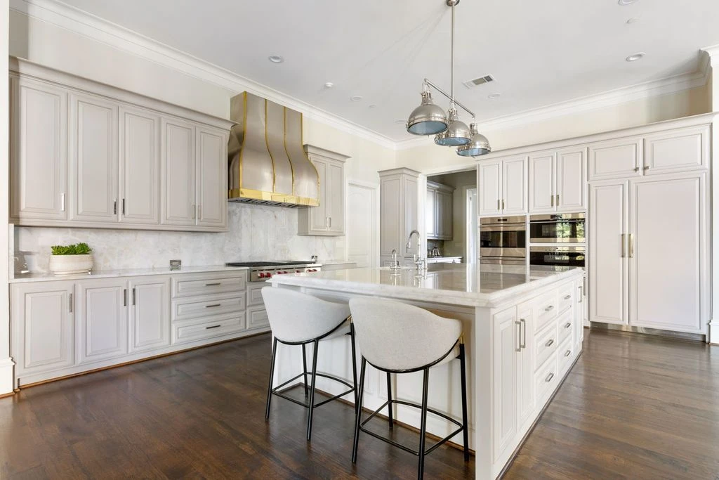 10617 Bridge Hollow Ct An Exquisite Blend of Architecture Integrity and Tranquility for 12.9 Million 10