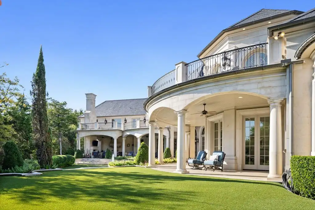 10617 Bridge Hollow Ct An Exquisite Blend of Architecture Integrity and Tranquility for 12.9 Million 19