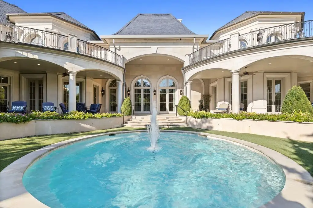 10617 Bridge Hollow Ct An Exquisite Blend of Architecture Integrity and Tranquility for 12.9 Million 22
