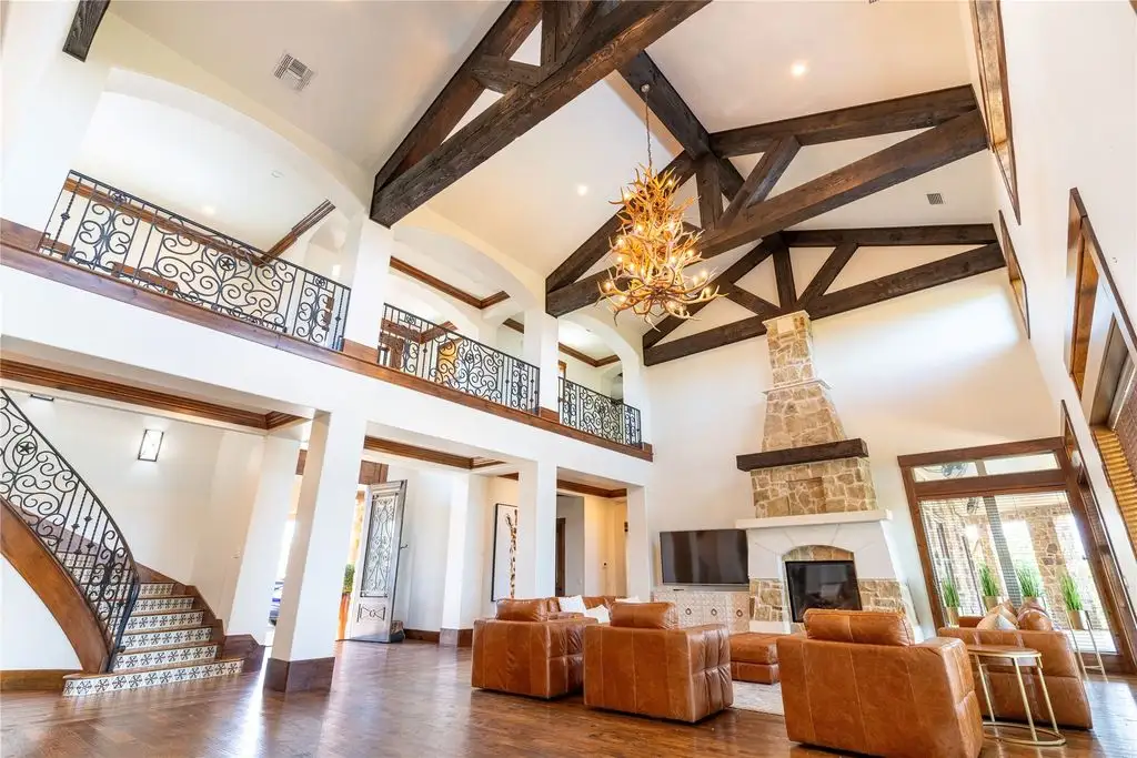1180 McReynolds Rd Showcases Unrivaled Luxury and Breathtaking Texas Views for 12 Million 10