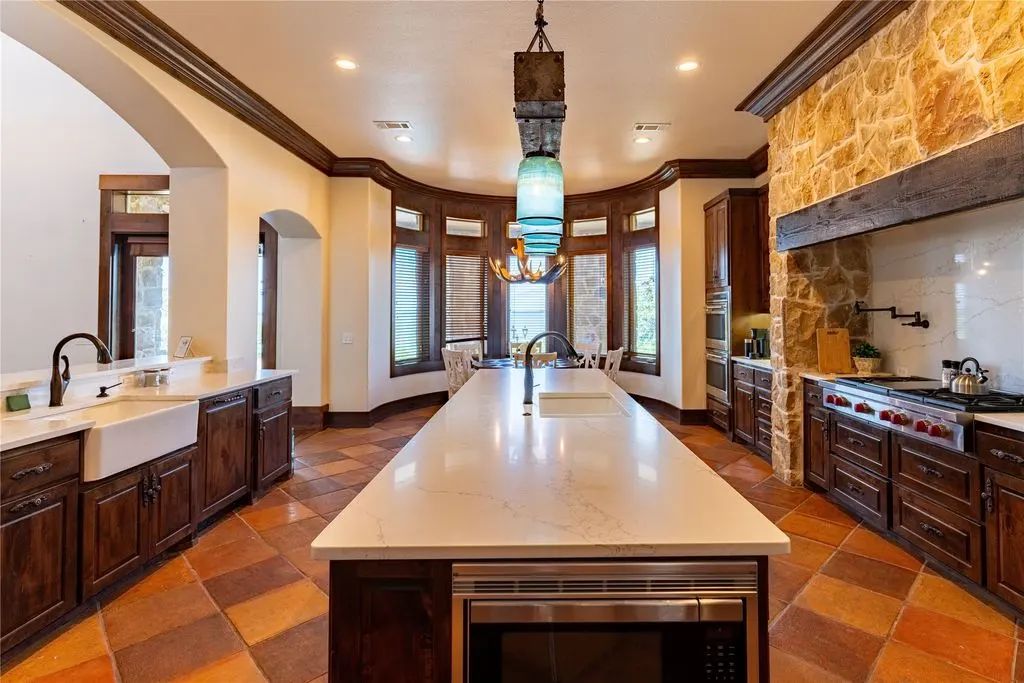 1180 McReynolds Rd Showcases Unrivaled Luxury and Breathtaking Texas Views for 12 Million 12