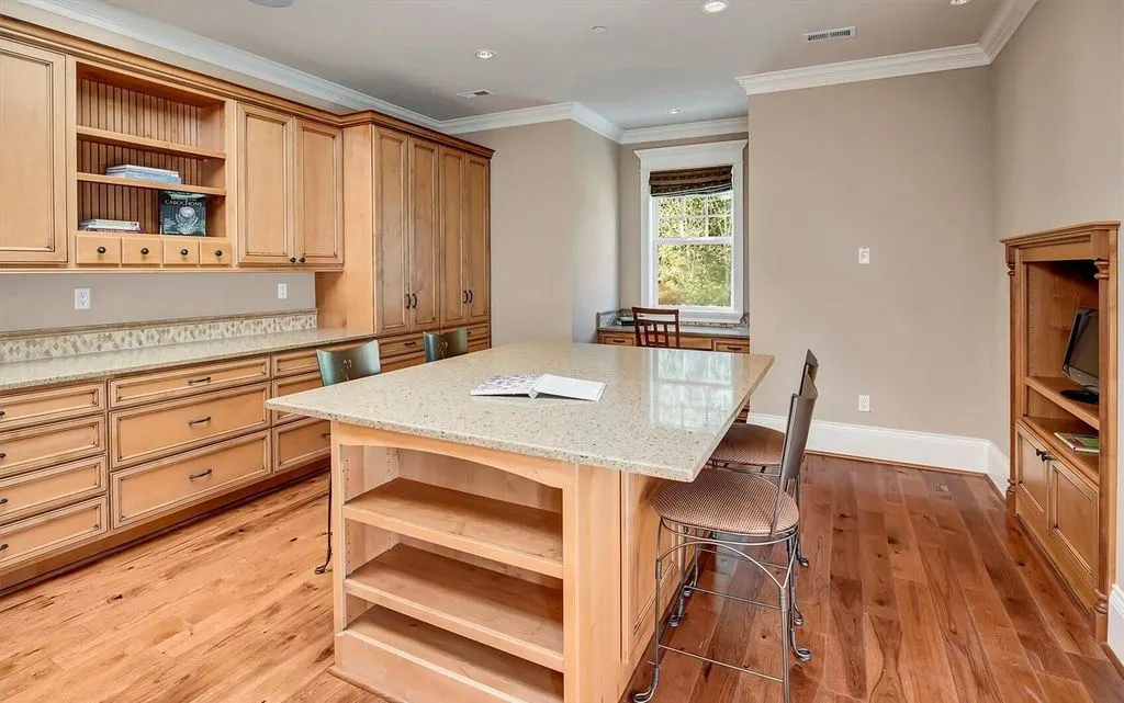 13132 206th Avenue NE Showcases a Stunning 5 Acre Estate Where Sophistication Meets Comfort for 7.5 Million 18
