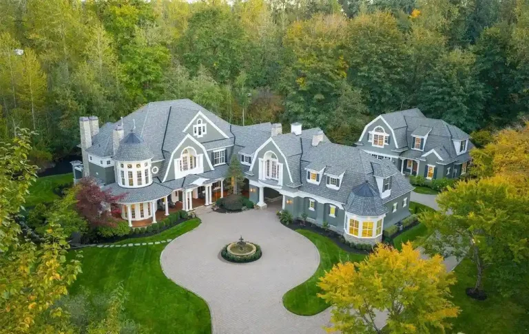 A Sprawling 5-Acre Estate Showcasing Unrivaled Sophistication and Comfort Lists for $7.5 Million