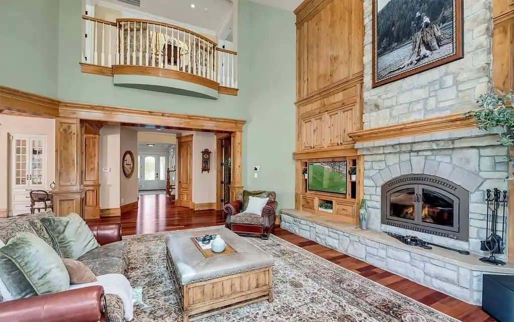 13132 206th Avenue NE Showcases a Stunning 5 Acre Estate Where Sophistication Meets Comfort for 7.5 Million 9