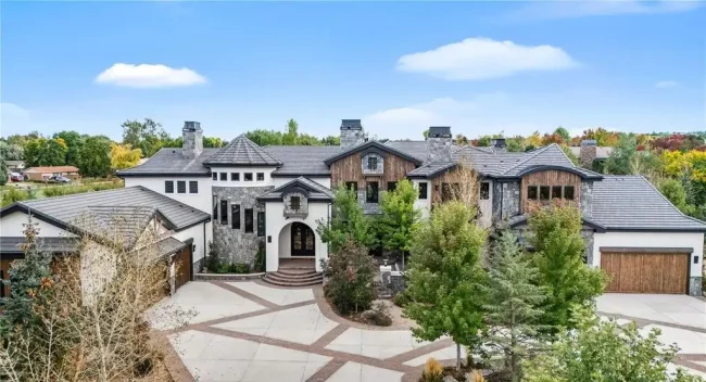 Colorado Luxury Home with Panoramic Mountain Views Lists for $6.9 Million