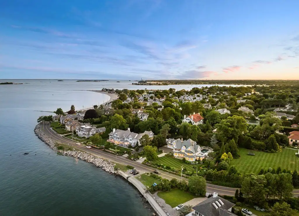 260 Hillspoint Road Peter Cadouxs Exquisite 10.8 Million Compo Beach Masterpiece 28