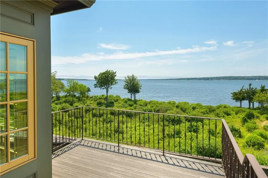 272 Carnegie Harbor Dr Showcases an Extraordinary Rhode Island Waterfront Estate for 6595000 12