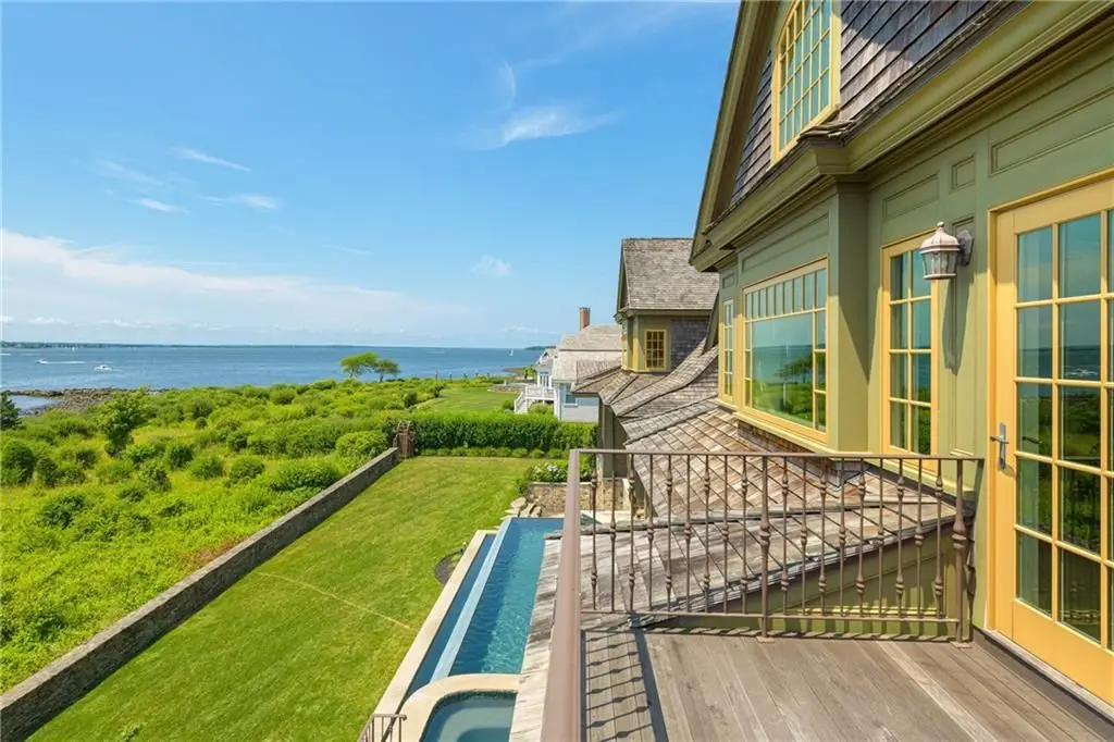 272 Carnegie Harbor Dr Showcases an Extraordinary Rhode Island Waterfront Estate for 6595000 15