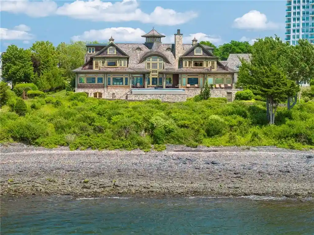 272 Carnegie Harbor Dr Showcases an Extraordinary Rhode Island Waterfront Estate for 6595000 23