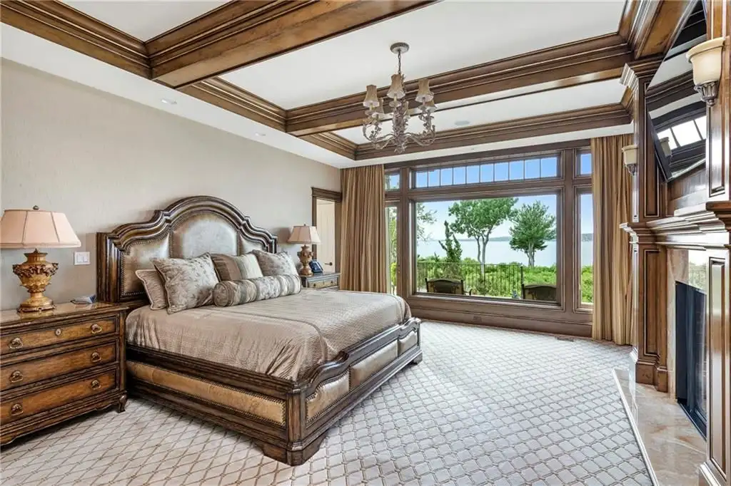 272 Carnegie Harbor Dr Showcases an Extraordinary Rhode Island Waterfront Estate for 6595000 9