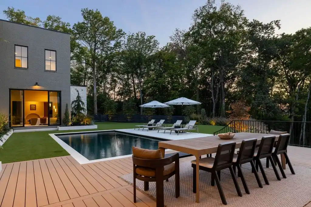 4509 Shys Hill Rd Showcases a Majestic New Modern Estate with Panoramic Downtown Views for 9.75 Million 25