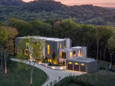 4509 Shys Hill Rd Showcases a Majestic New Modern Estate with Panoramic Downtown Views for 9.75 Million 3
