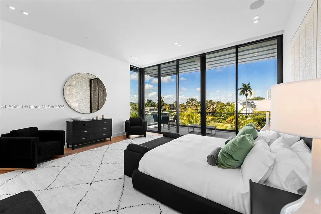 478 Tamarind Dr Hallandale 9 Million Waterfront Masterpiece Redefining Florida Luxury Living 12