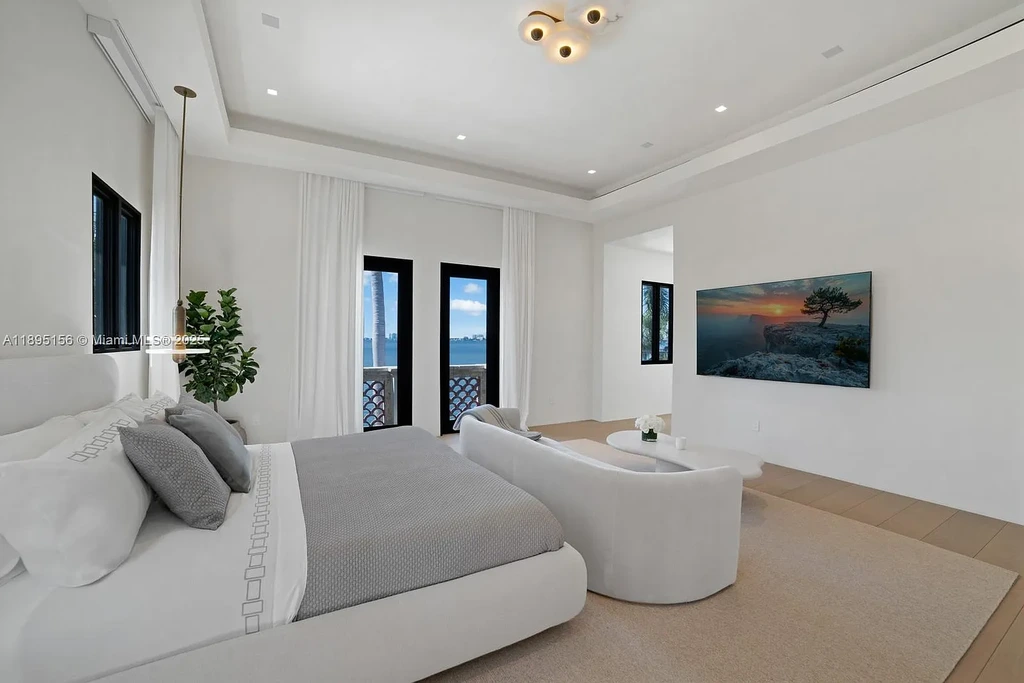 5300 N Bay Rd 32.5 Million Miami Beach Waterfront Masterpiece of Timeless Luxury and Modern Elegance 3