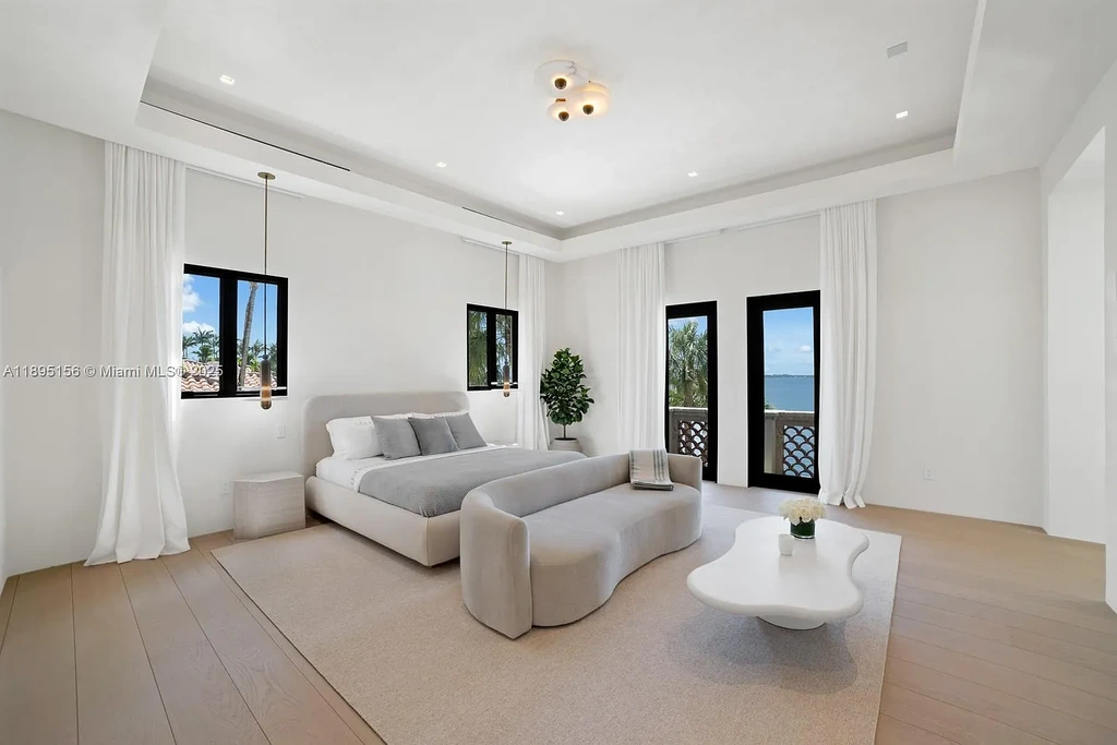5300 N Bay Rd 32.5 Million Miami Beach Waterfront Masterpiece of Timeless Luxury and Modern Elegance 4