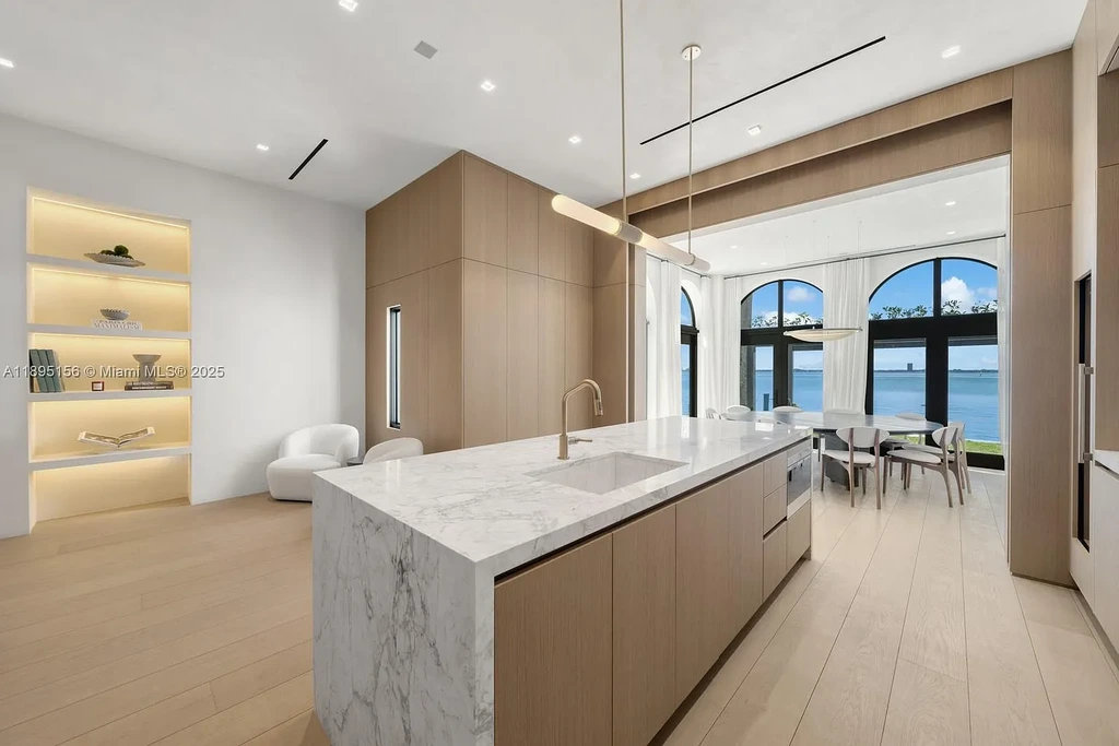 5300 N Bay Rd 32.5 Million Miami Beach Waterfront Masterpiece of Timeless Luxury and Modern Elegance 6