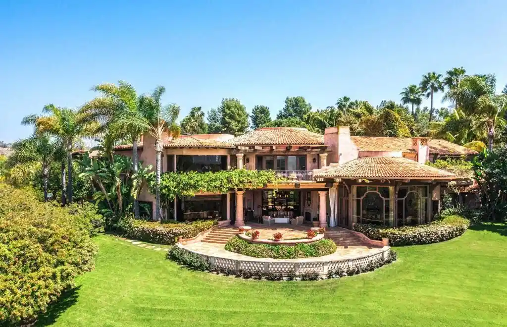 5992 Calle Camposeco — An Extraordinary 28.88 Million Estate Showcasing Ultimate Luxury Living 17