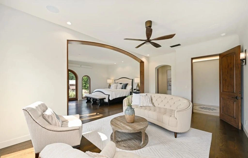 7029 Las Colinas Redefines California Luxury with a Stunning Spanish Modern Design and Effortless Indoor Outdoor Flow 13