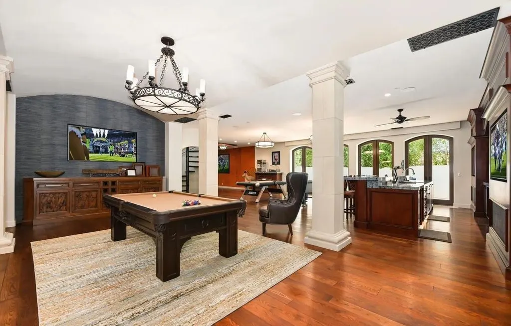 7029 Las Colinas Redefines California Luxury with a Stunning Spanish Modern Design and Effortless Indoor Outdoor Flow 20