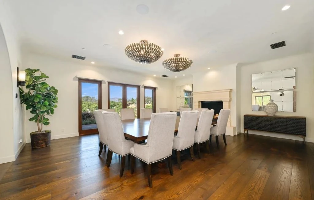 7029 Las Colinas Redefines California Luxury with a Stunning Spanish Modern Design and Effortless Indoor Outdoor Flow 9