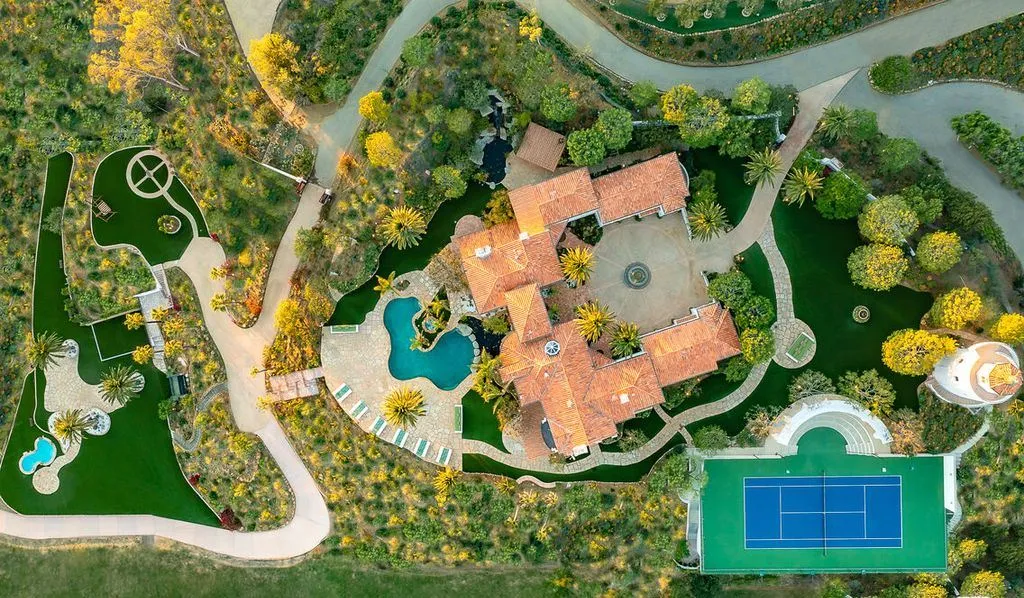 Breathtaking 31 Acre Malibu Estate at 10502 Yellow Hill Rd Showcases Unrivaled Oceanfront Elegance for 52 Million 2