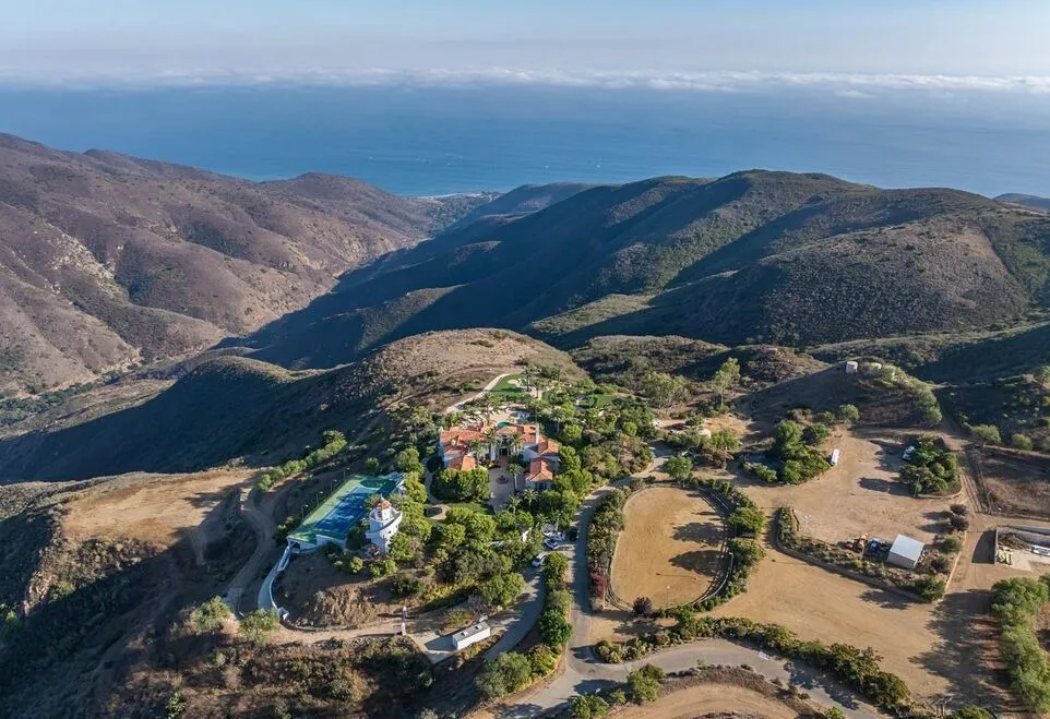 Breathtaking 31 Acre Malibu Estate at 10502 Yellow Hill Rd Showcases Unrivaled Oceanfront Elegance for 52 Million 20